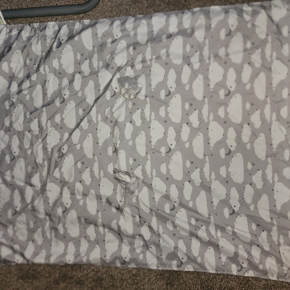 Lightweight velcro Carseat cover